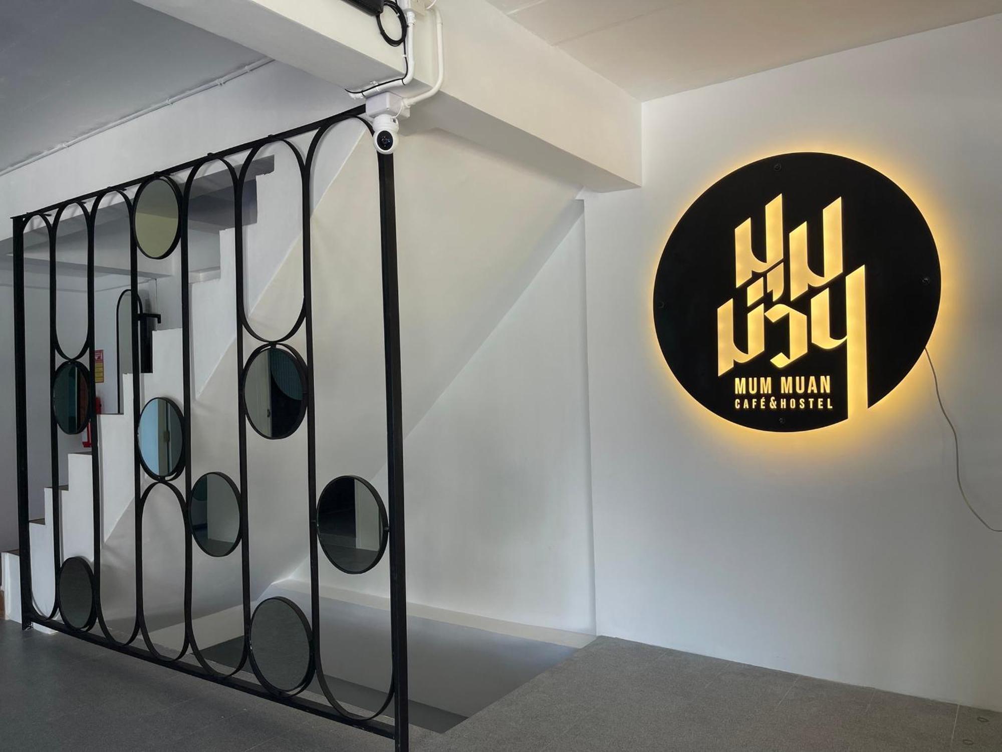 The Corner มุมม่วน คาเฟ่ แอนด์ โฮสเทล Mummuan Hostel チエンマイ エクステリア 写真