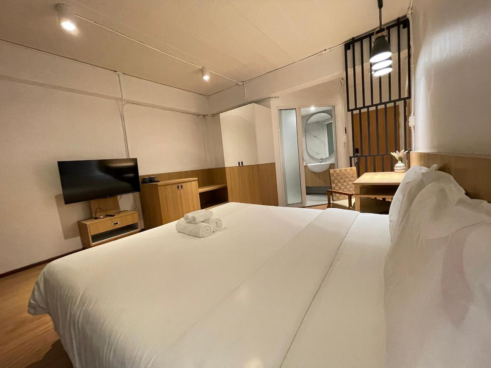 The Corner มุมม่วน คาเฟ่ แอนด์ โฮสเทล Mummuan Hostel チエンマイ エクステリア 写真