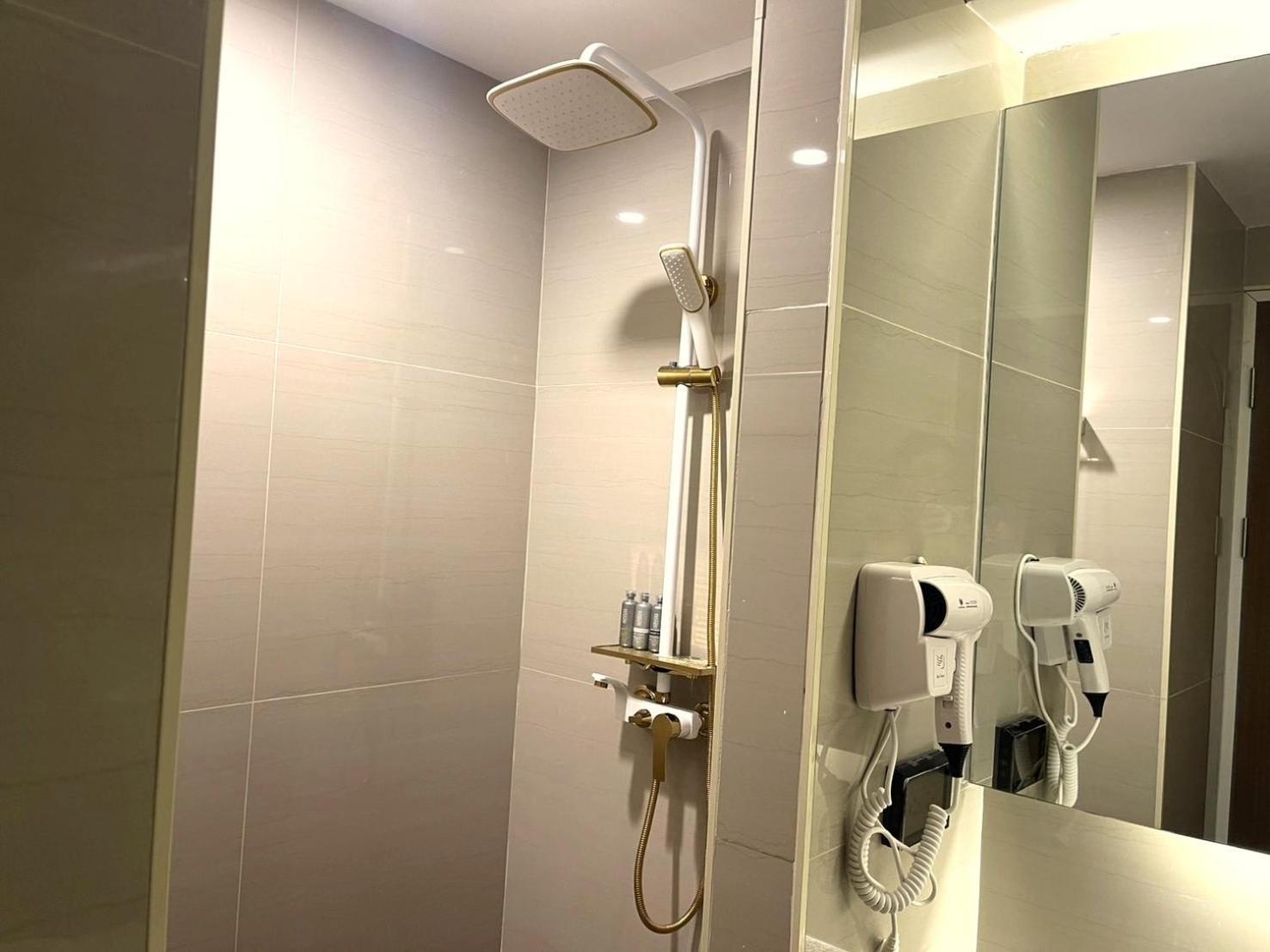 The Corner มุมม่วน คาเฟ่ แอนด์ โฮสเทล Mummuan Hostel チエンマイ エクステリア 写真
